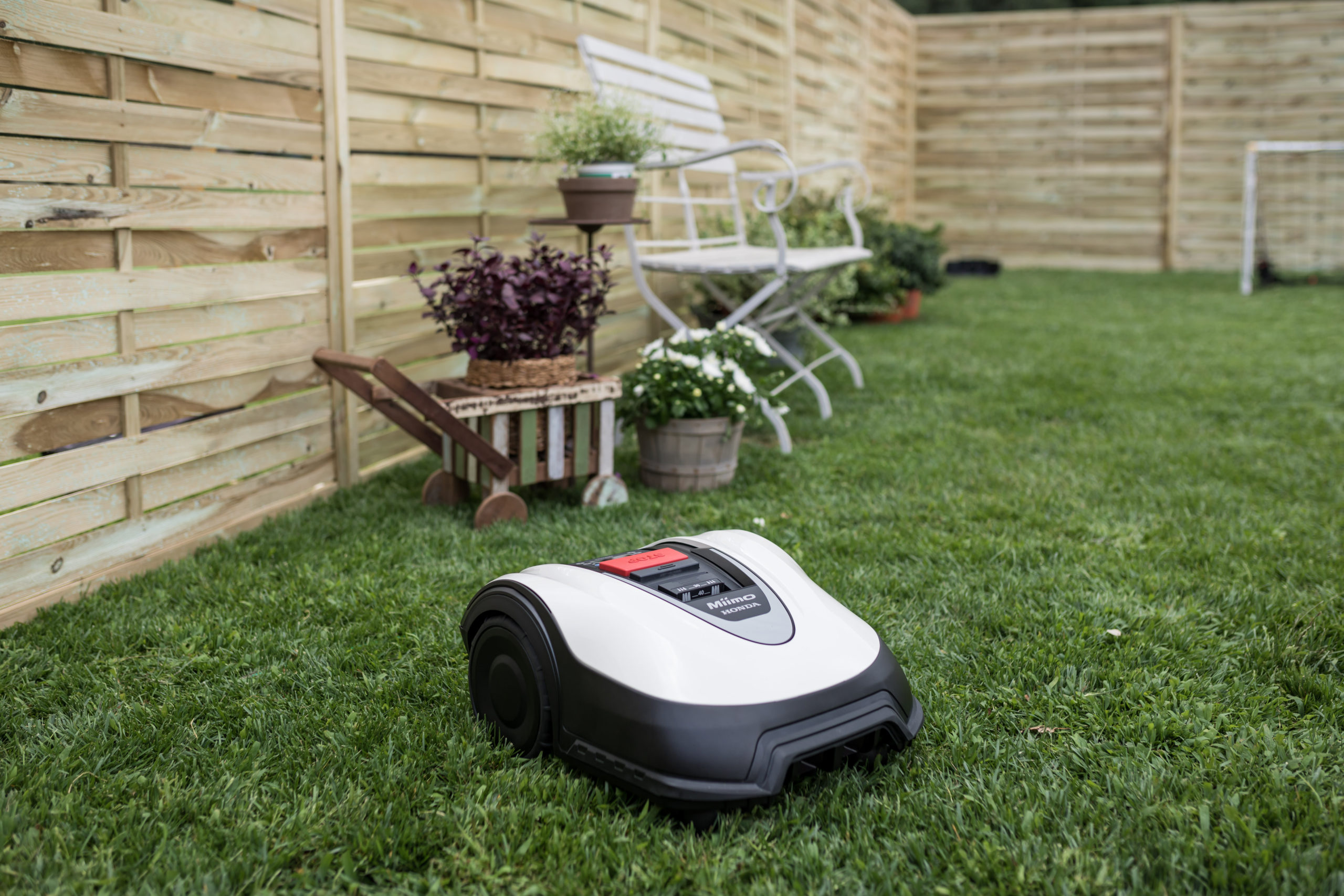 Honda HRM Miimo electric robotic mower